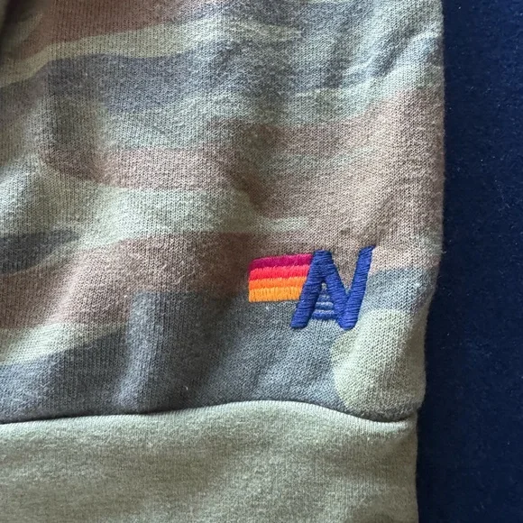 AVIATOR NATION Camouflage crewneck Sweatshirt with bright pink heart🩷NWOT🩷 - Picture 12 of 13